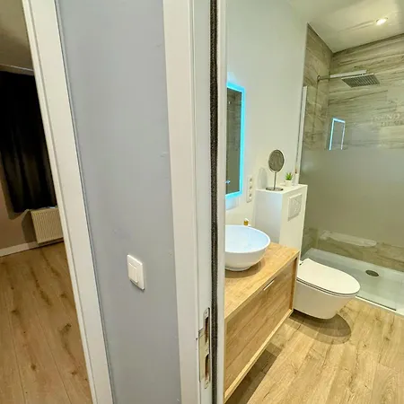 Le Boisseliege Apartment